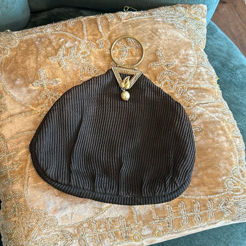 Antique handbag with beautiful details